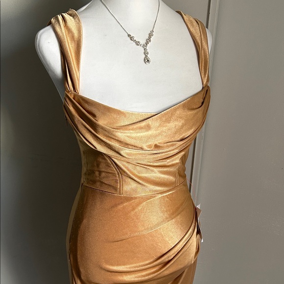 New ASOS Sleeveless Gold Sheen Cowl Neck Ruched Formal Prom Evening Dress - Picture 2 of 16